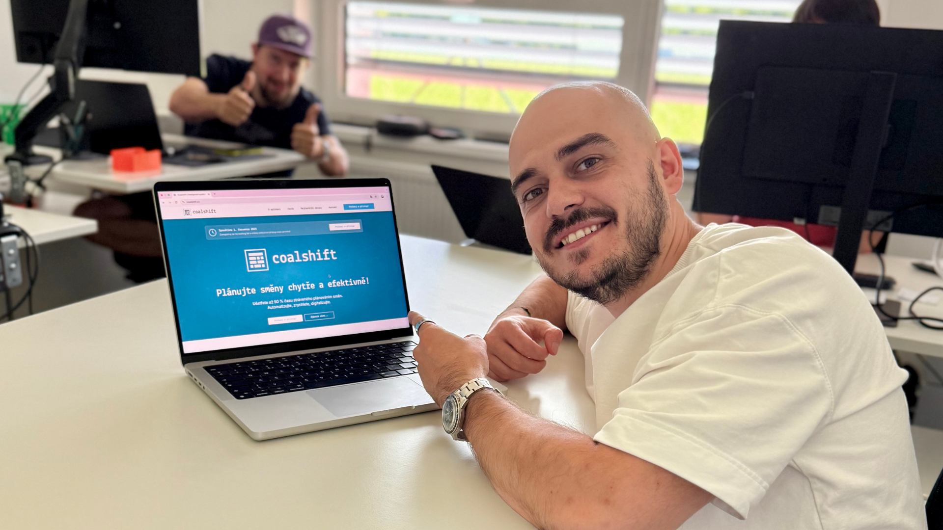 Plánování směn nikdy nebylo jednodušší! Coalshift je inteligentní systém pro plánování směn, který automatizuje procesy, zohledňuje preference zaměstnanců, dodržuje legislativu a umožňuje rychlé přesuny směn i přehledné reporty. Začni používat aplikaci hned teď!