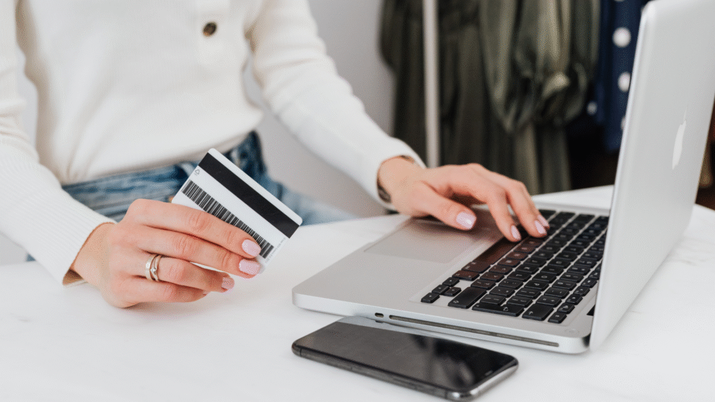 Zjistěte více o tom, jaké Vám mohou AI zaměstnanci přinést výhody a jak Vám můžeme pomoci dosáhnout Vašich cílů. Kontaktujte nás pro konzultaci nebo demo ukázku, nebo se zúčastněte interaktivního workshopu či webináře a objevte svět AI na vlastní kůži.