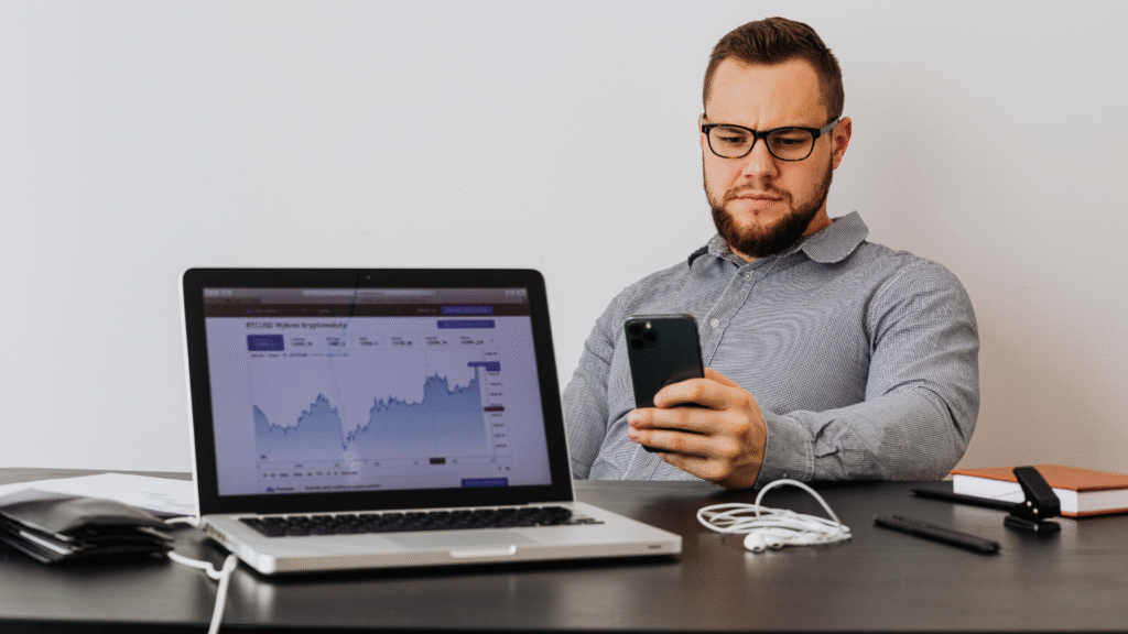 Nauč se stavět vlastní AI agenty, automatizace a propojení nástrojů, které ti ušetří desítky hodin měsíčně. Od rutiny k inovacím – v duchu AI-first mindsetu, kde AI pracuje za tebe.