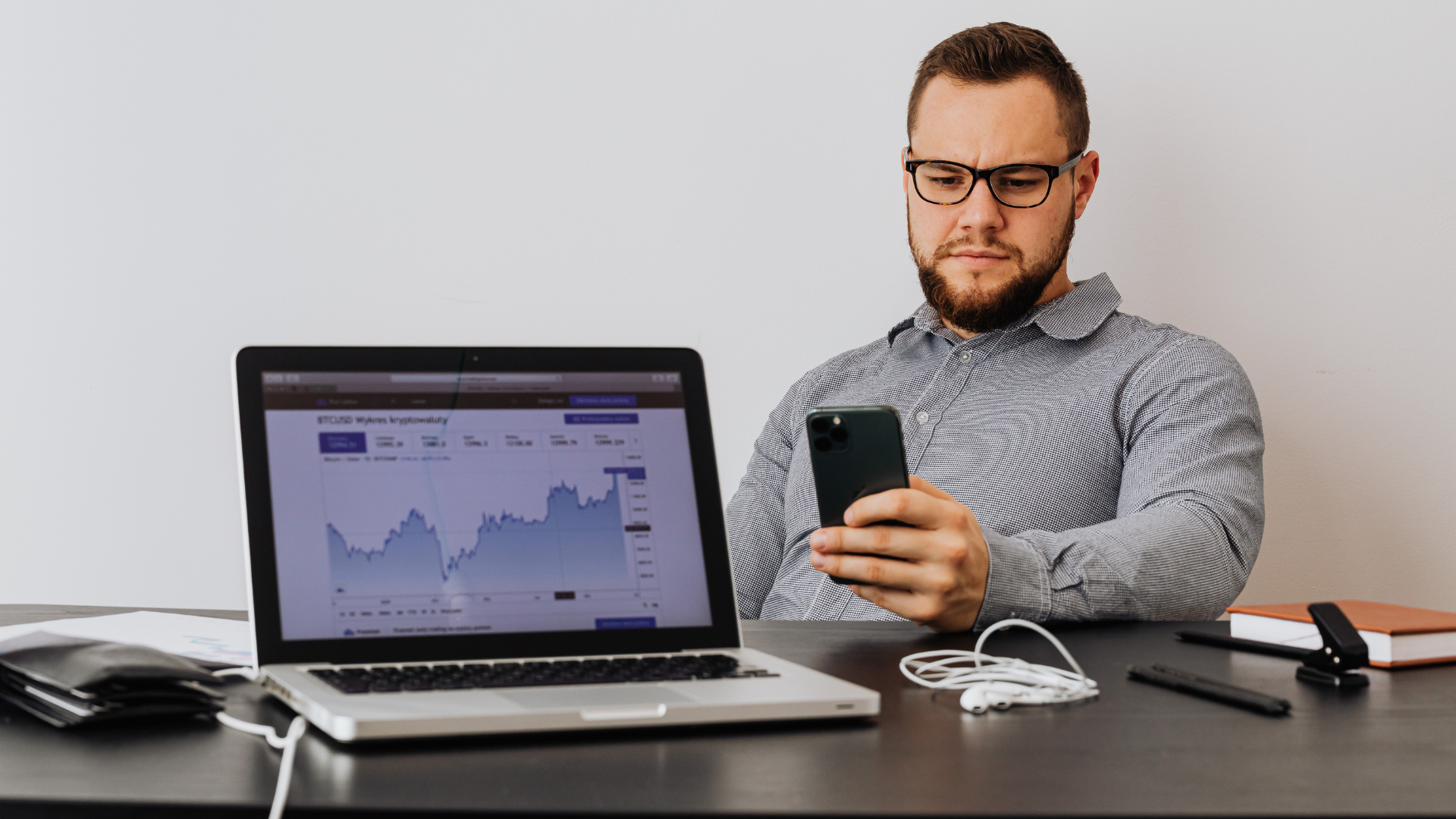 Nauč se stavět vlastní AI agenty, automatizace a propojení nástrojů, které ti ušetří desítky hodin měsíčně. Od rutiny k inovacím – v duchu AI-first mindsetu, kde AI pracuje za tebe.