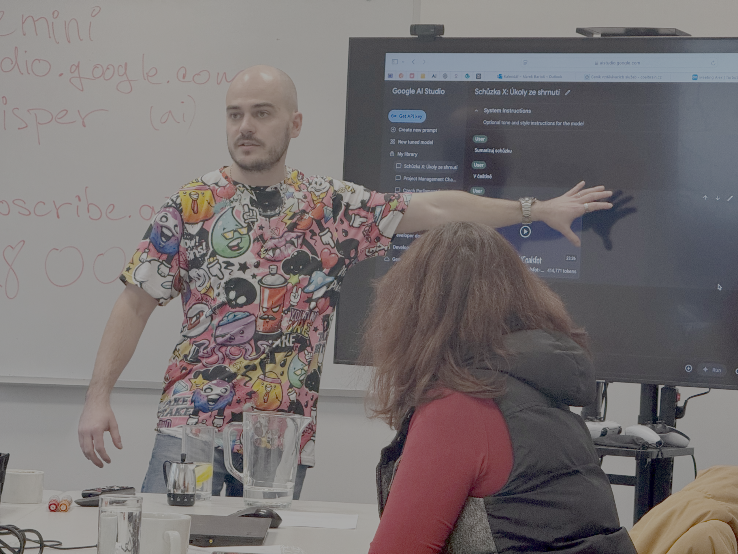 Lektor coalbrain vysvětluje práci s Google AI Studio